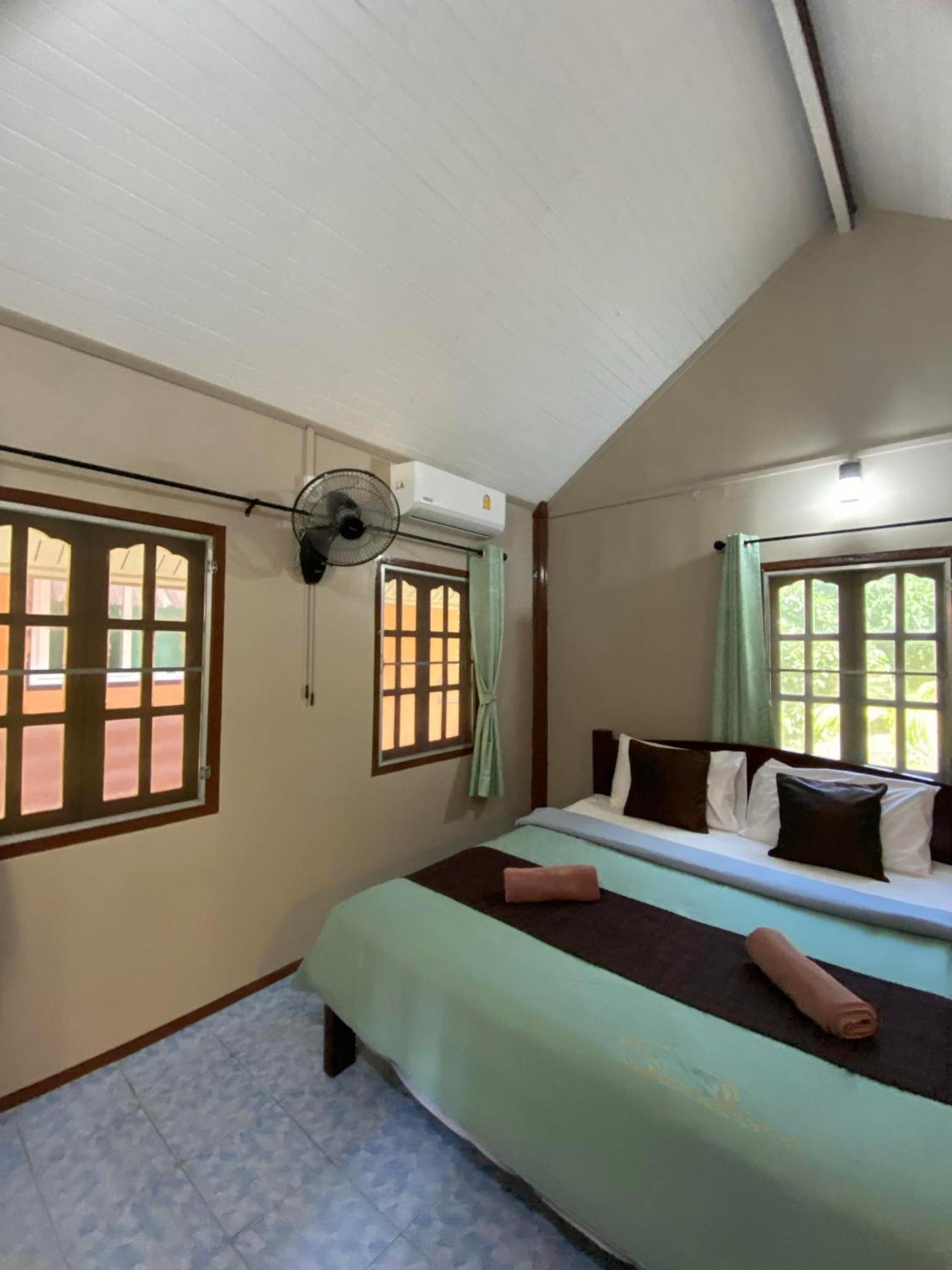 Hotel Khao Sok Nung House Khao Sok National Park Esterno foto