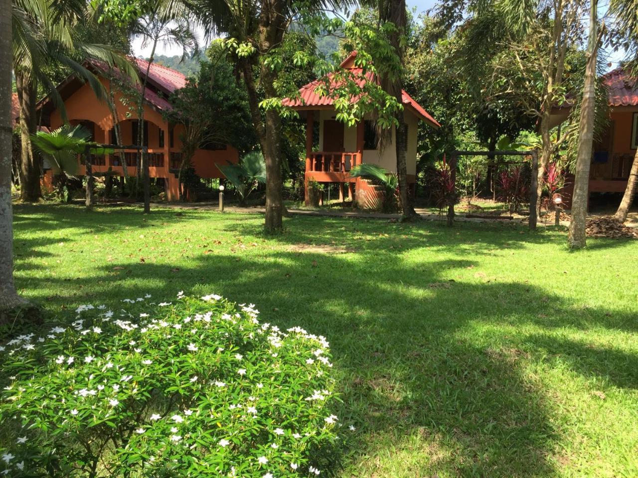 Hotel Khao Sok Nung House Khao Sok National Park Esterno foto