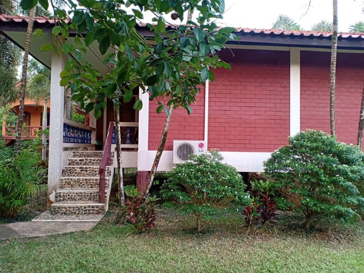 Hotel Khao Sok Nung House Khao Sok National Park Esterno foto